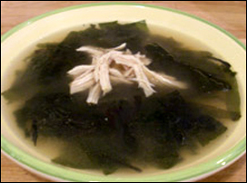 Seaweed soup served with chicken picture 